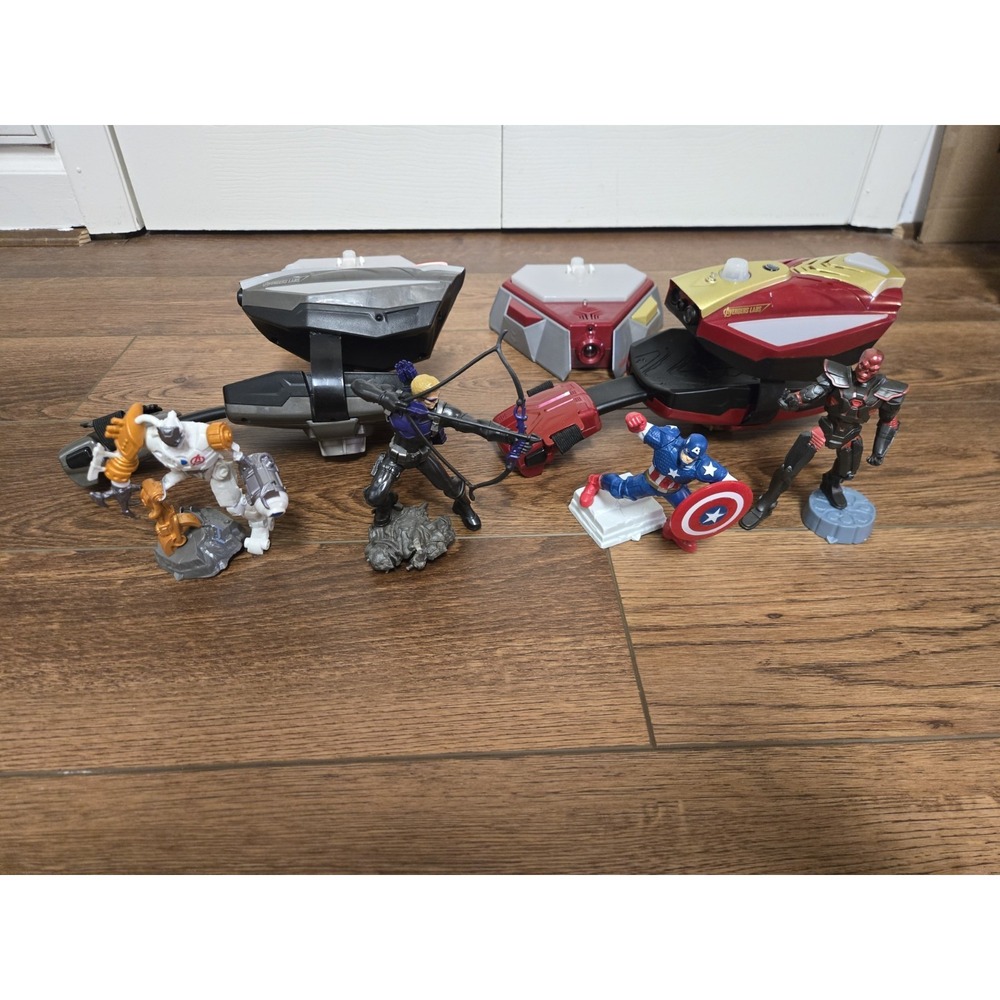 Playmation Marvel Avengers Lab Replulsor Base And 4 Figures Interactive Gear